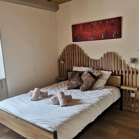 Auberge Des Deux Moucherolles Correncon-en-Vercors Luaran gambar