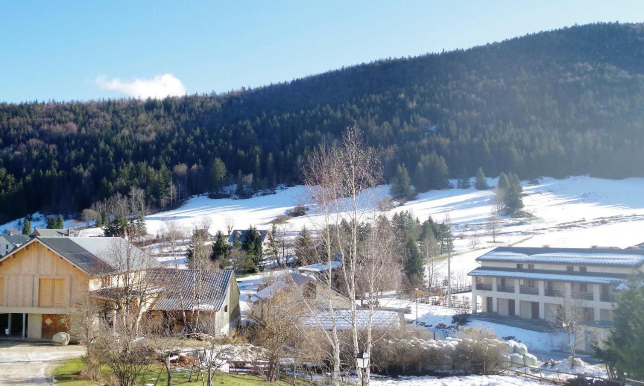 Auberge Des Deux Moucherolles Correncon-en-Vercors Luaran gambar