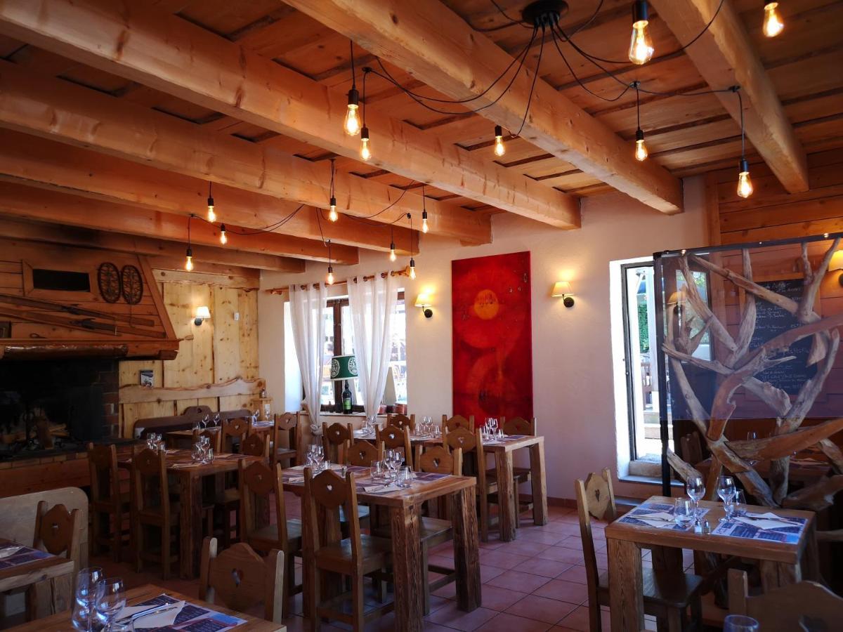 Auberge Des Deux Moucherolles Correncon-en-Vercors Luaran gambar