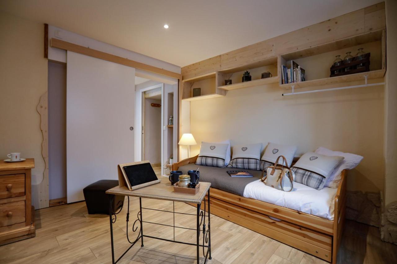 Auberge Des Deux Moucherolles Correncon-en-Vercors Luaran gambar