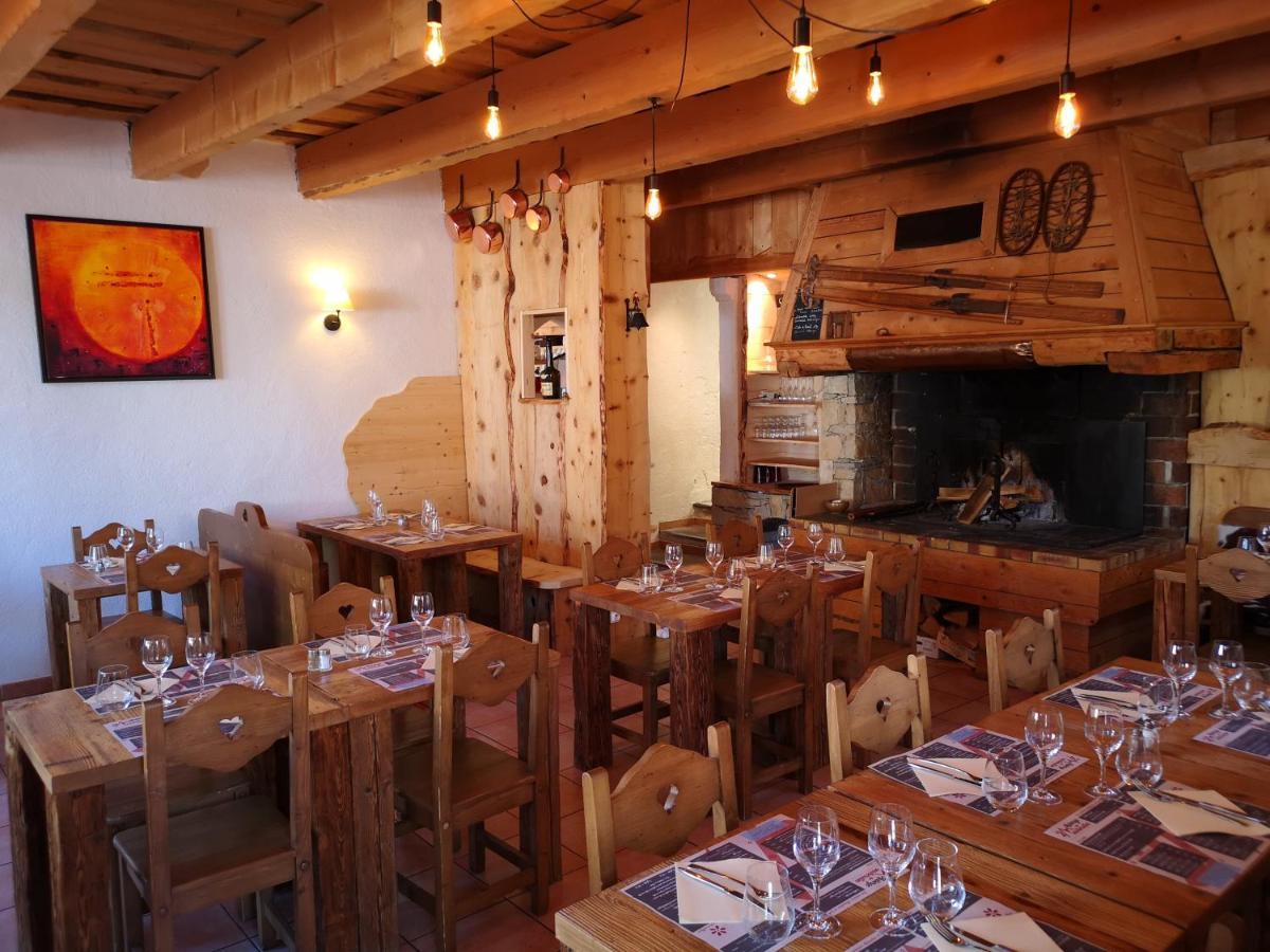 Auberge Des Deux Moucherolles Correncon-en-Vercors Luaran gambar