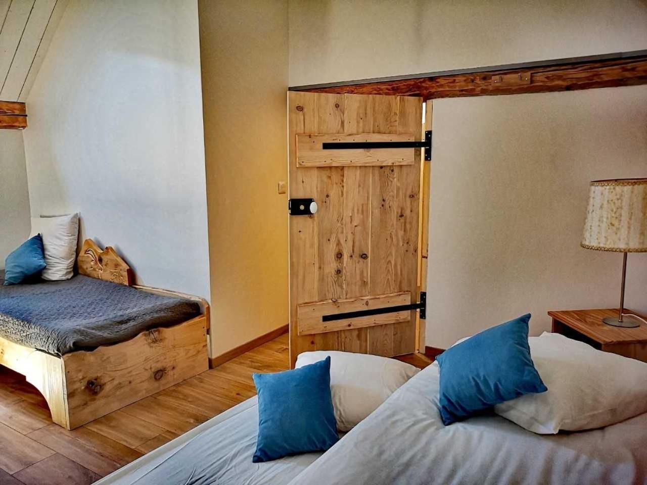 Auberge Des Deux Moucherolles Correncon-en-Vercors Luaran gambar